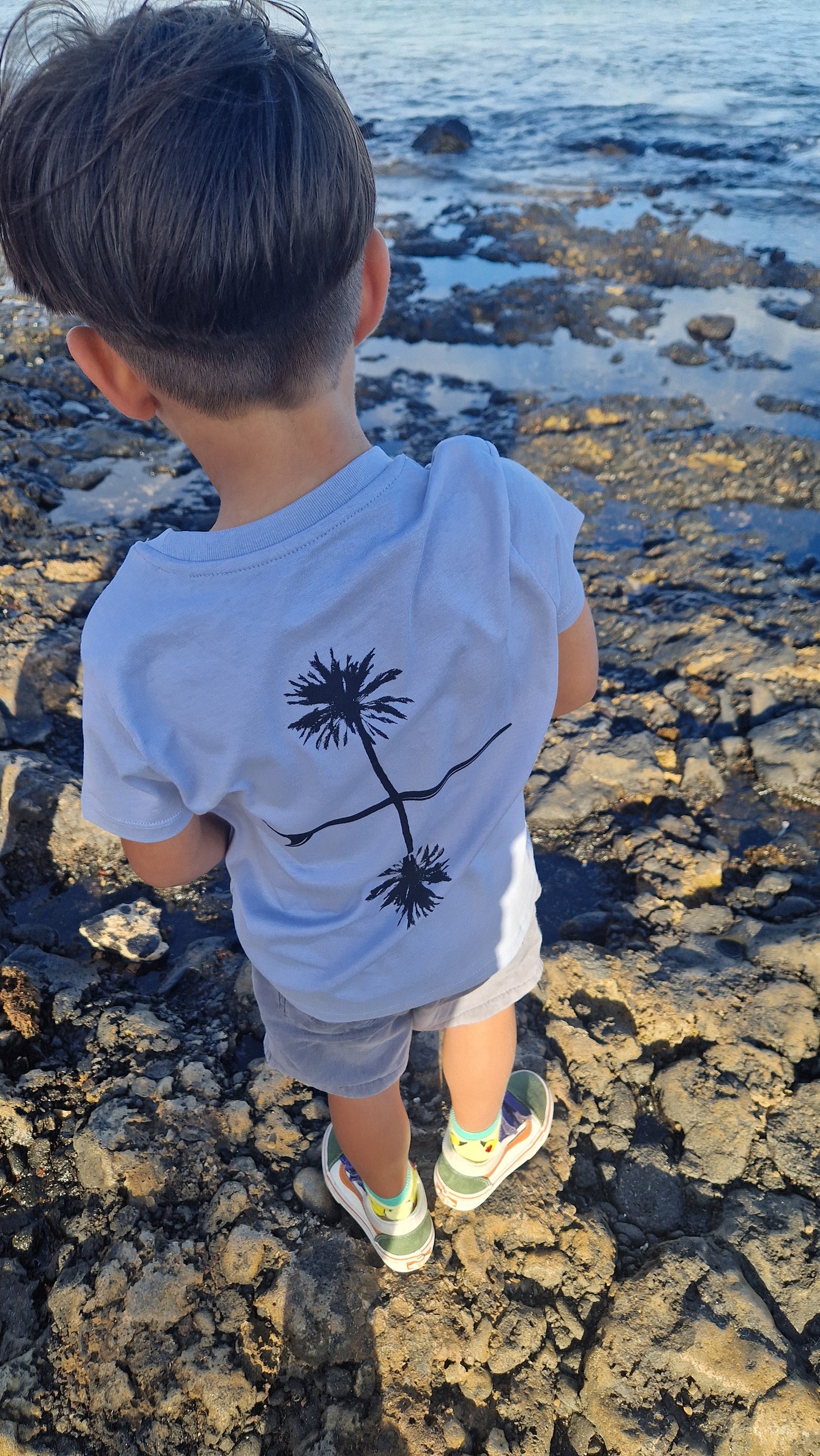Camiseta PALMERAS celeste INFANTIL
